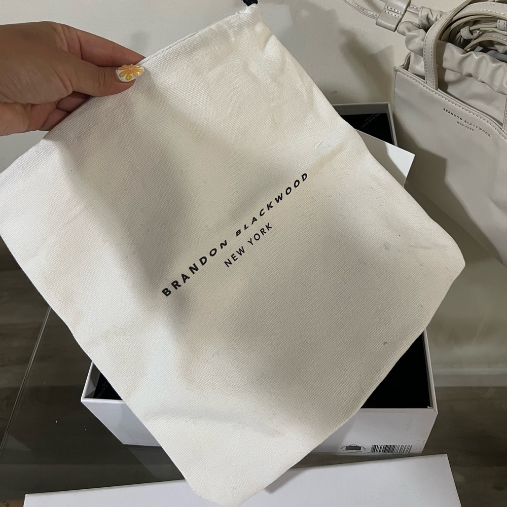 Brandon Blackwood Laura Mini Tote (White) - Picture 9 of 14